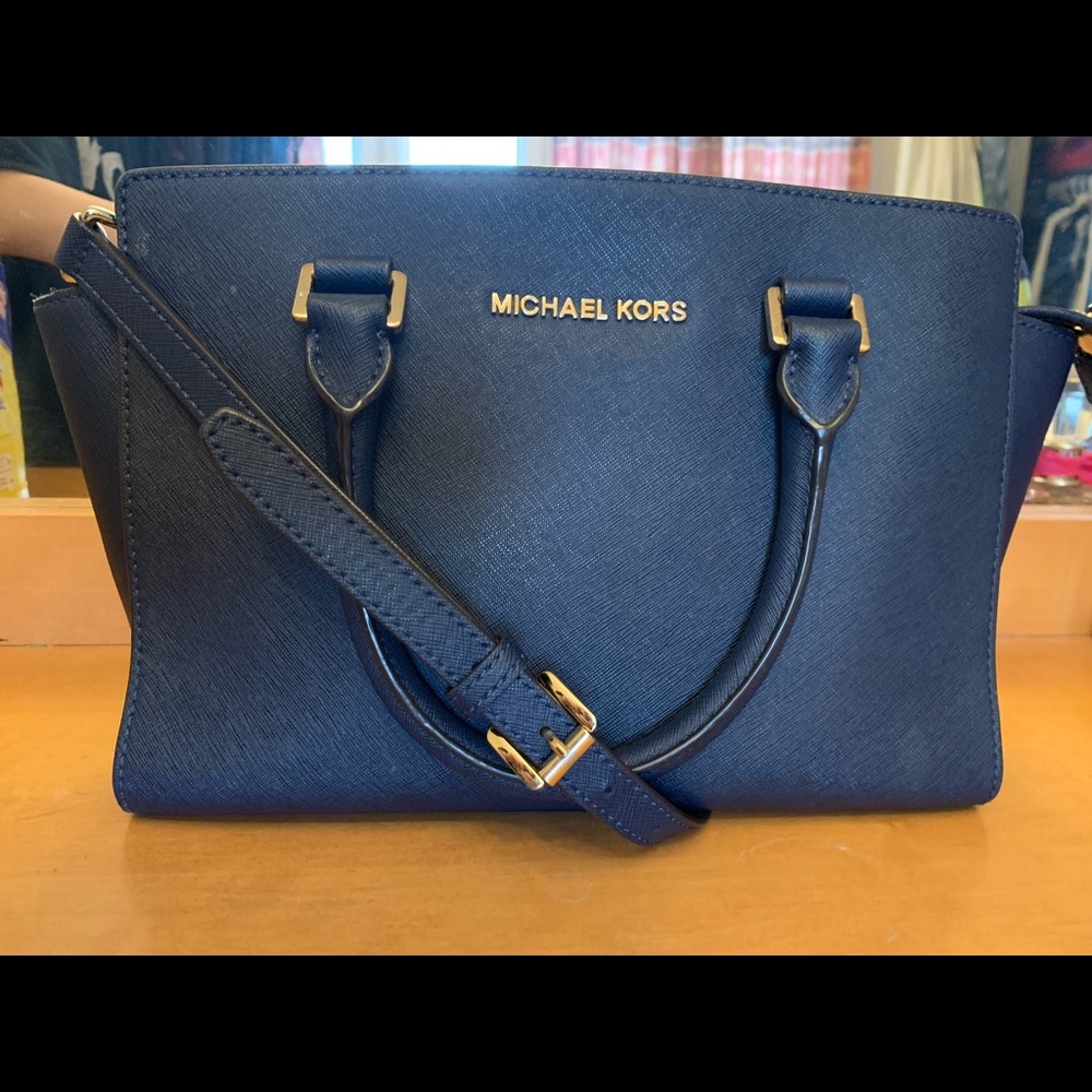 Michael Kors purse